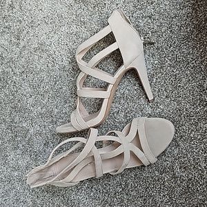 Kelly & Katie Nude Heels Sz 9.5